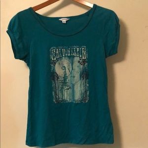 Size small Calvin Klein shirt.